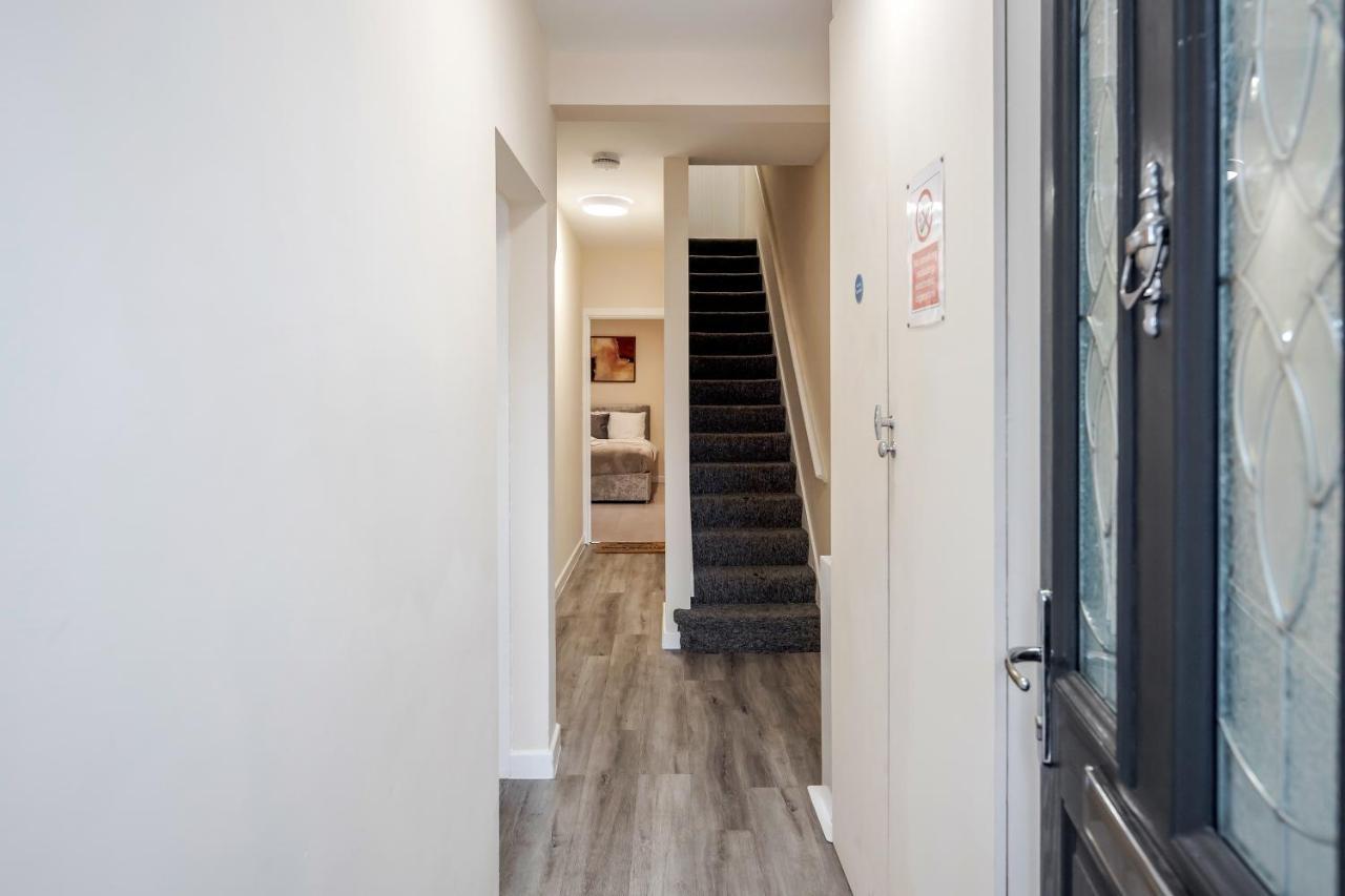 Bedford Hospital Victoria Apartments A And B By Homely Spaces Short Lets & Serviced Accommodation Exterior foto